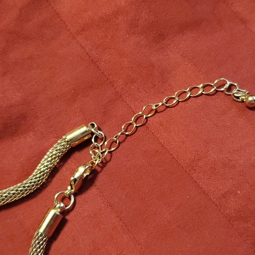 Necklace - Picture 4 of 5